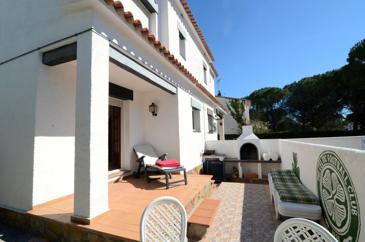 Avinguda Montgo Villa L' Escala Buitenkant foto