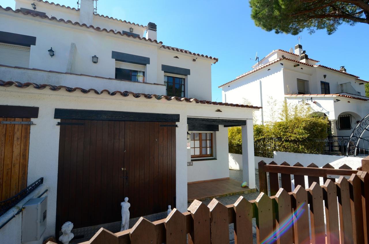 Avinguda Montgo Villa L' Escala Buitenkant foto