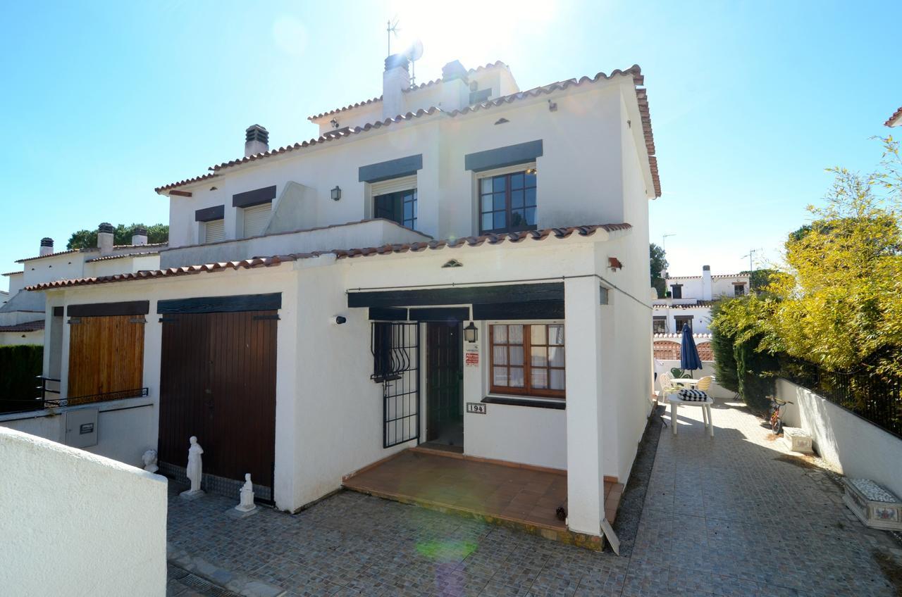 Avinguda Montgo Villa L' Escala Buitenkant foto